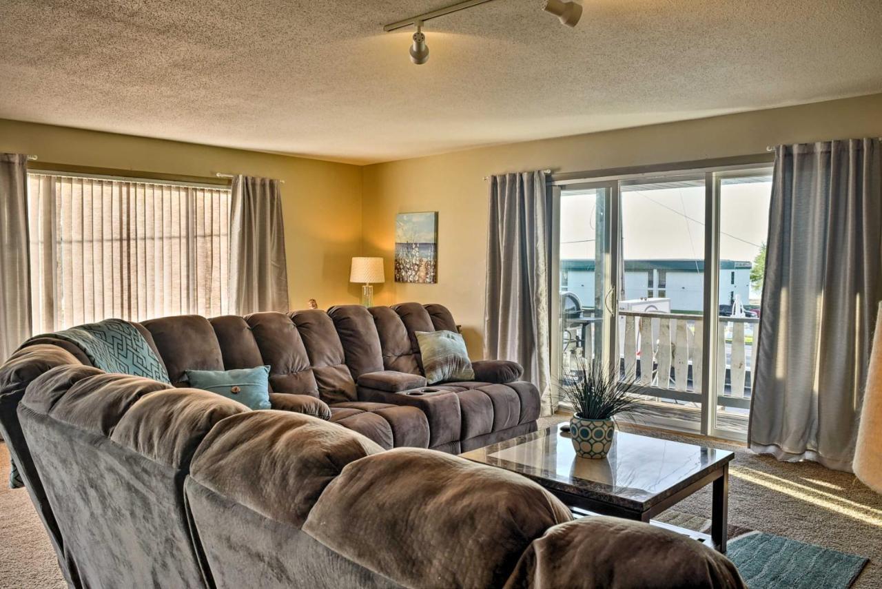 East Tawas Apartment Near Lake Huron And Downtown! Exteriör bild